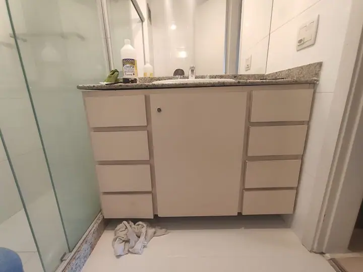 Móvel envelopado pela Edu Film