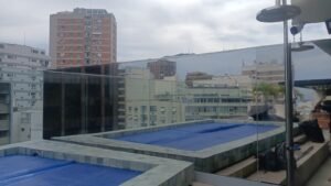 Película espelhada em cobertura com piscina 1 insulfilm espelhado privacidade